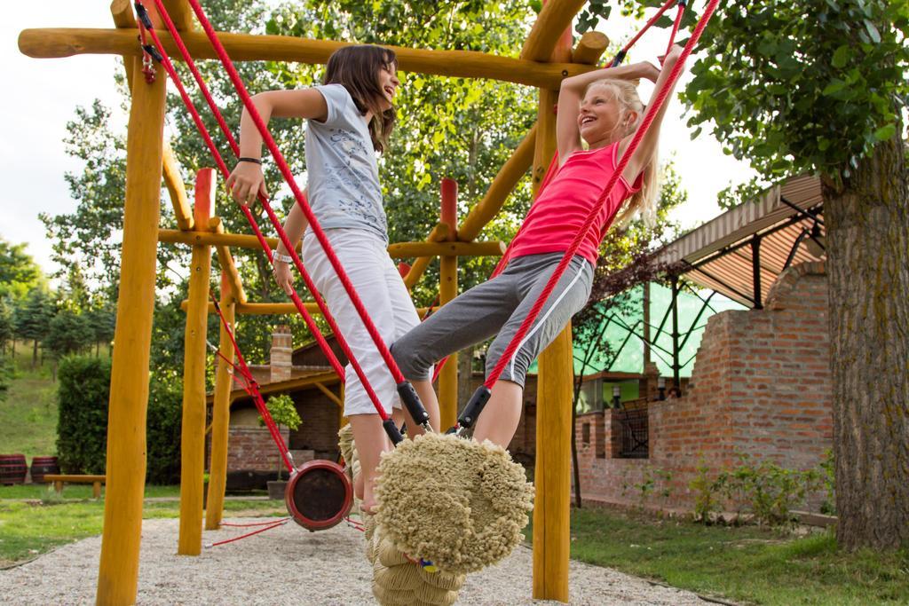 Hotel Vineyard Inn - Szoloskert Nagykanizsa Exteriör bild
