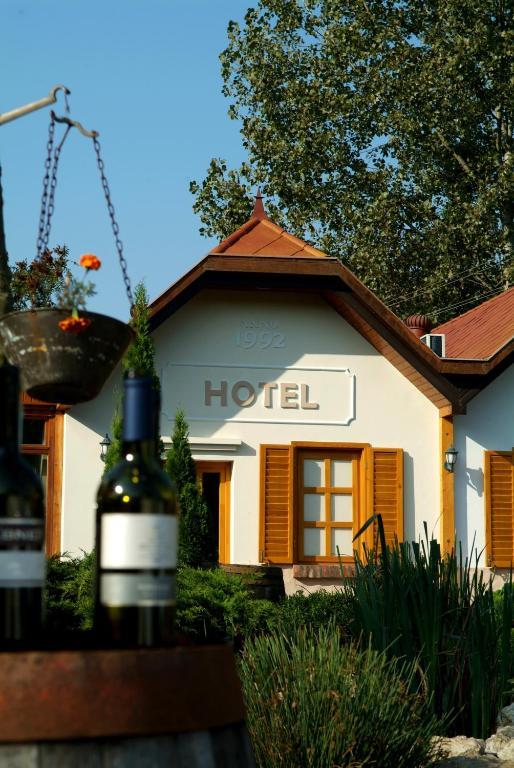 Hotel Vineyard Inn - Szoloskert Nagykanizsa Exteriör bild